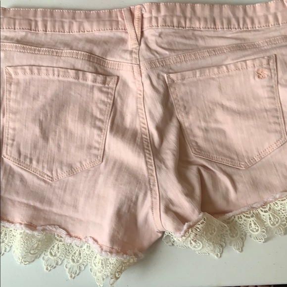 Shorts - Picture 4 of 4